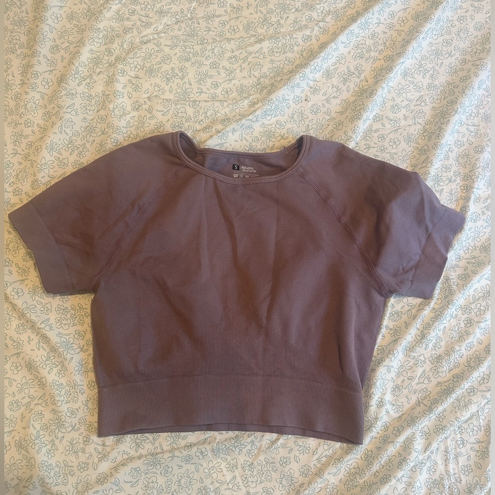Mauve Cropped Athletic Top!
